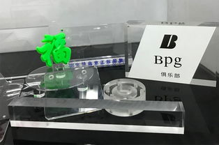 九宮格專注中小企業(yè)網(wǎng)絡(luò)營(yíng)銷，助力唯動(dòng)玻璃制品廠家公司互聯(lián)網(wǎng)轉(zhuǎn)型